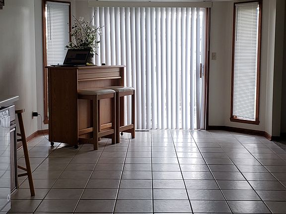 5th image of 14864 Clover Ln