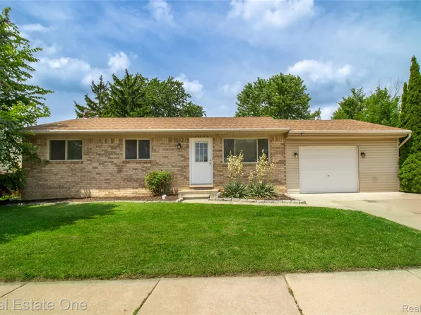 44220 Saltz Rd, Canton, MI 48187