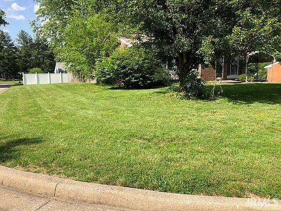 3rd image of 2701 Westchester Dr