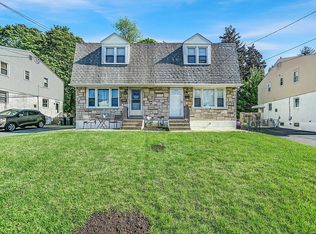 3427 John F Kennedy Dr, Brookhaven, PA 19015