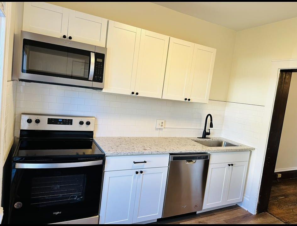 1st image of 2503 Indianola Ave #2503