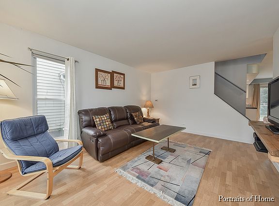4th image of 29W352 Crabtree Ln