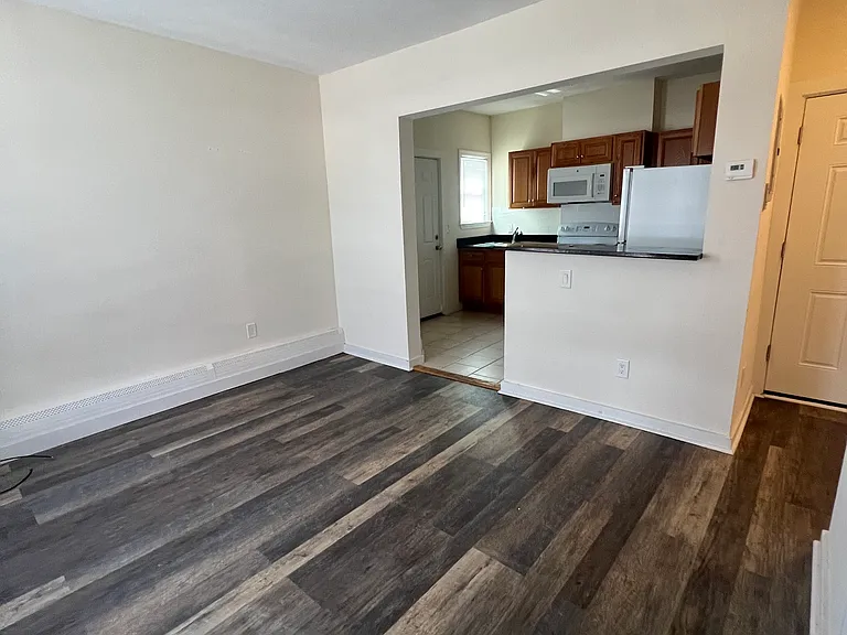 9 Temple St #4 — Photo 1