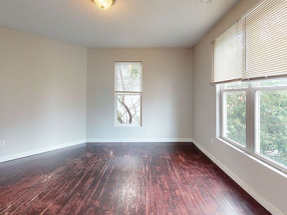 3rd image of 520 12th Ave SE Unit 2