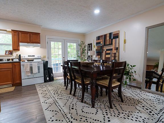 4th image of 1723 Post Oak Rd