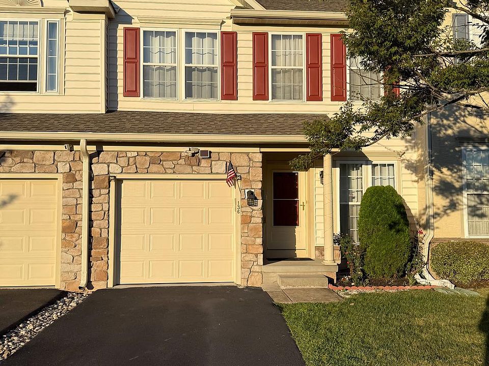 1st image of 136 N Savanna Dr