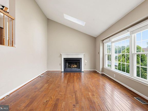 3rd image of 7690 Green Garland Dr