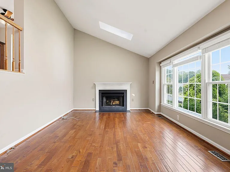 7690 Green Garland Dr — Photo 3