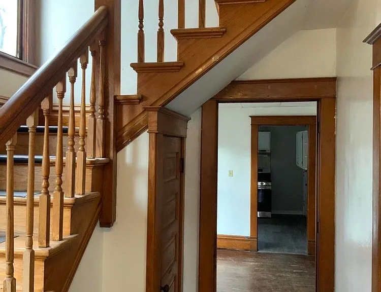 708 W Walnut St #2 — Photo 2