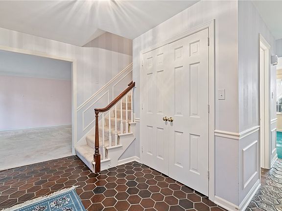 4th image of 4 Woodland Ave