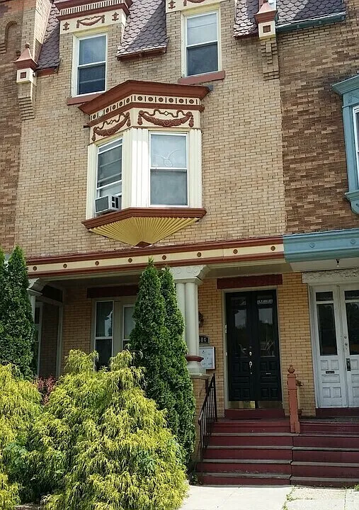 4504 Springfield Ave #3R
