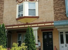 4504 Springfield Ave, Philadelphia, PA
