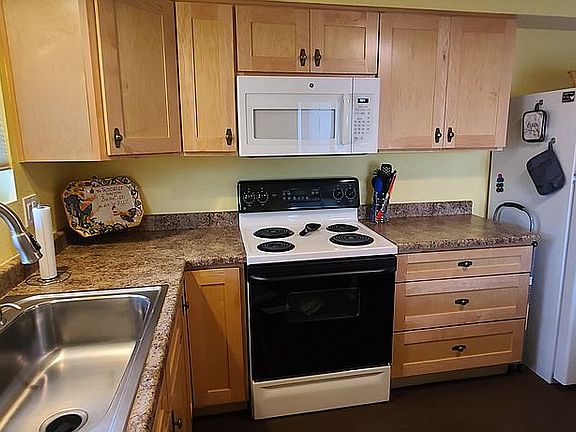 5th image of 10527 W Oakmont Dr
