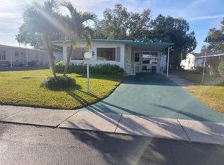 216 Independence Ave #15, Palm Harbor, FL 34684