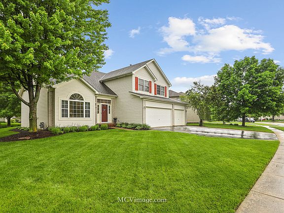 2nd image of 2010 Gleneagle Dr