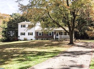 3 Pleasant Wood Rd, Newark, DE 19702