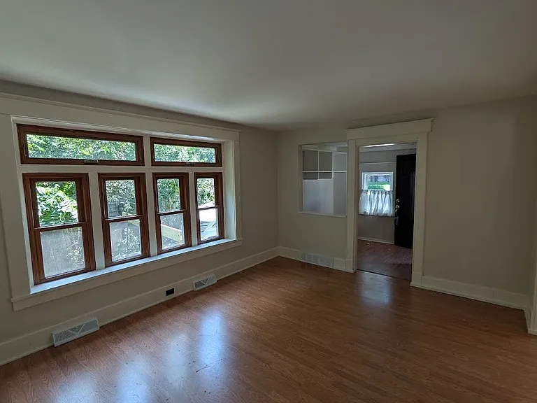 170 Glen Ave — Photo 8