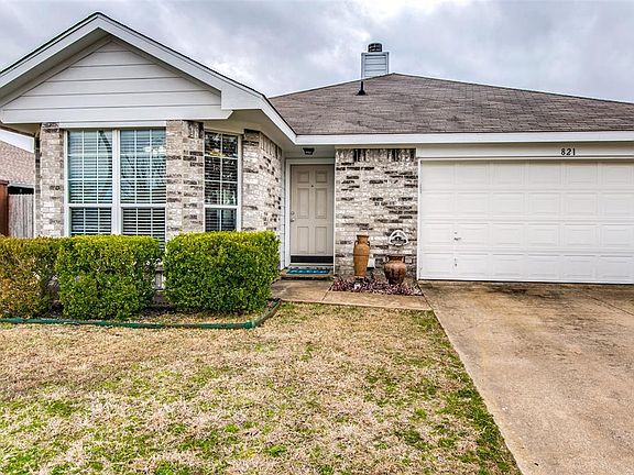 3rd image of 821 Kim Ln