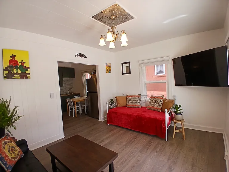 404 S Chestnut St #404 — Photo 1