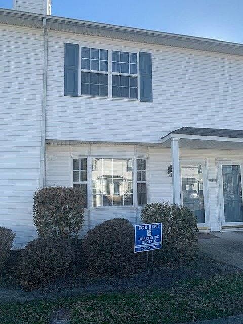 1st image of 3987 Sterling Pointe Dr #9