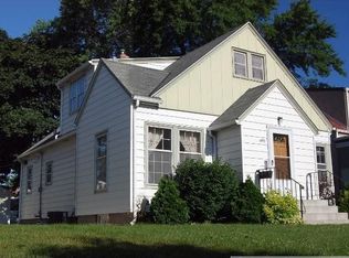 1493 Chelsea St, Saint Paul, MN 55108