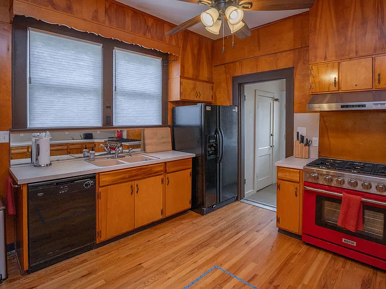 303 N Woodrow St — Photo 13