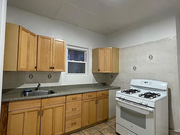 2nd image of 236 S 9th Ave APT 1