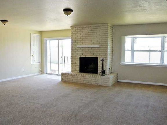 2nd image of 2225 Livaccari Dr
