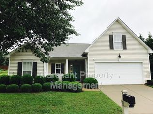 776 Waterbrook Ln, Greer, SC 29651