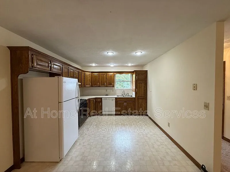 2 bed, 2.0 bath, 1000 sqft, $1,130 — Photo 4