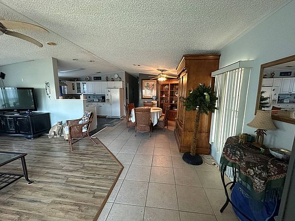 5th image of 220 Gull Ln #174