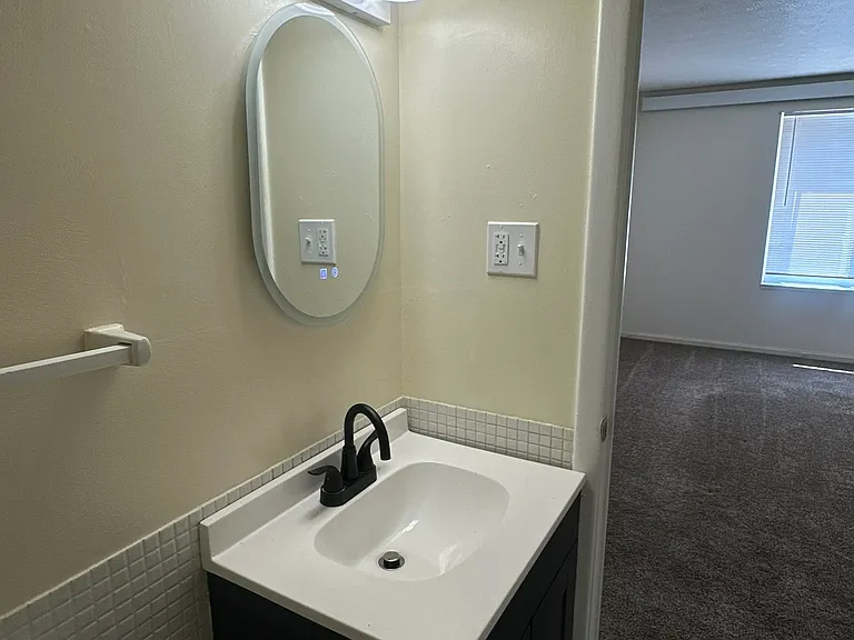 2 Bedroom 2 Bathroom 
Bathroom #2