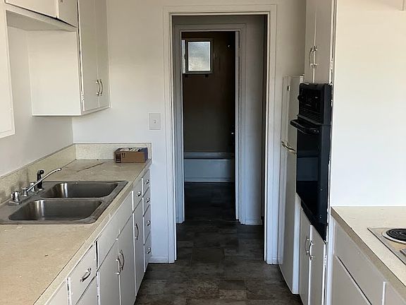 4th image of 1105 SW 5th St #A