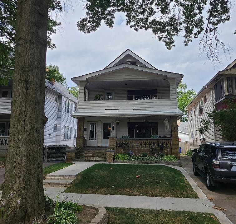 1st image of 3335 W 130th St #Up
