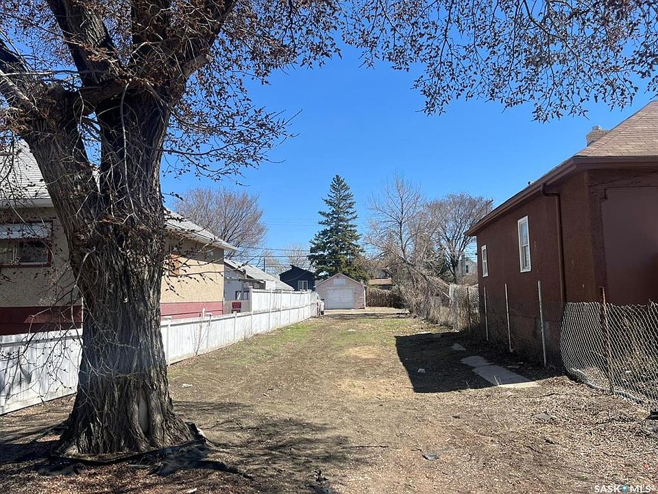 1st image of 1657 Toronto STREET