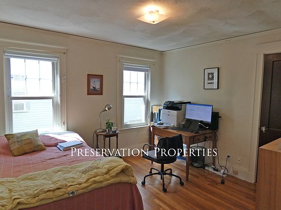 3rd image of 138 Nichols Ave #2