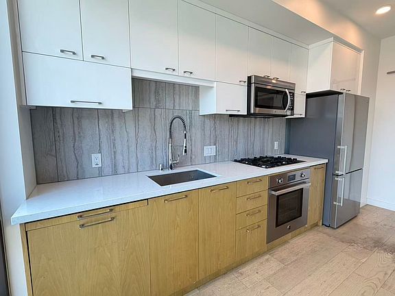 3rd image of 400 S Broadway Ave APT 805