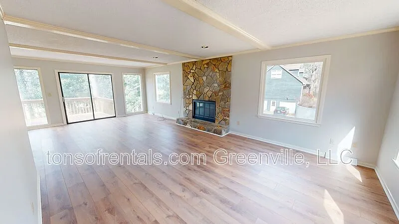 710 Stallings Rd