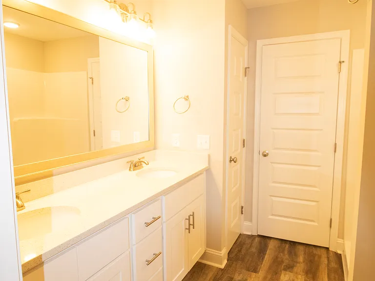 106 Woodsedge Dr #B — Photo 9