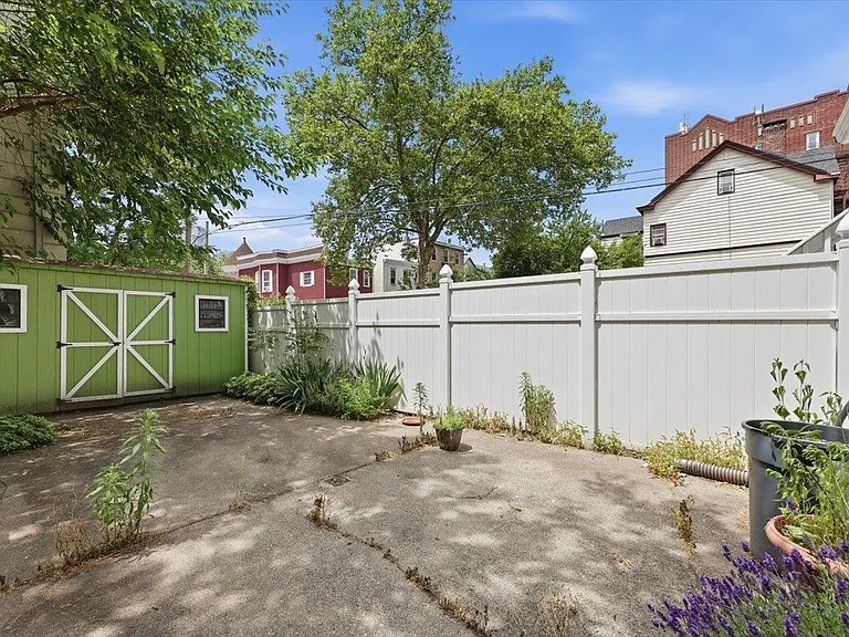 39 Waverly St #1 — Photo 15