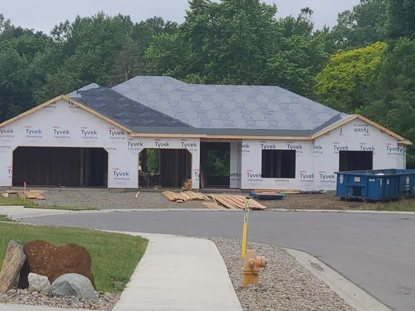 2021 Winesap Way, Kendallville, IN 46755