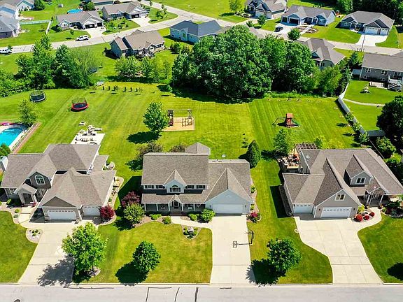 2nd image of 3507 Glen Abbey Dr