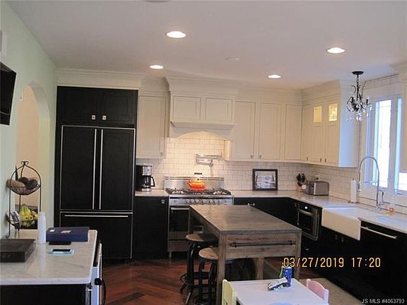 4th image of 13 Dickinson Ave