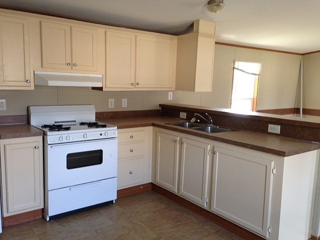 1st image of 300 E Spencer St Lot 116