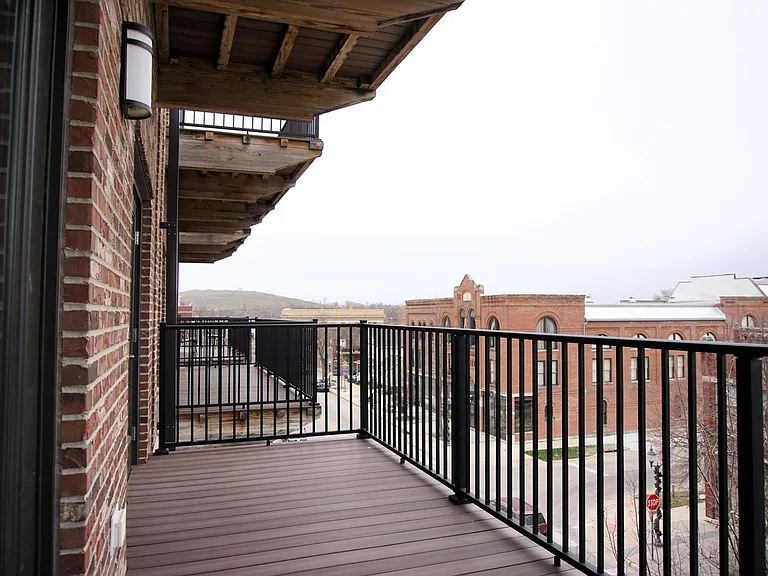 1028 3rd St SE #408 — Photo 32
