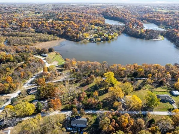 Wolfe Dr, Excelsior Springs, MO 64024