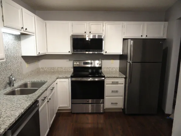 10930 Quebec Ave S, Bloomington, MN 55438