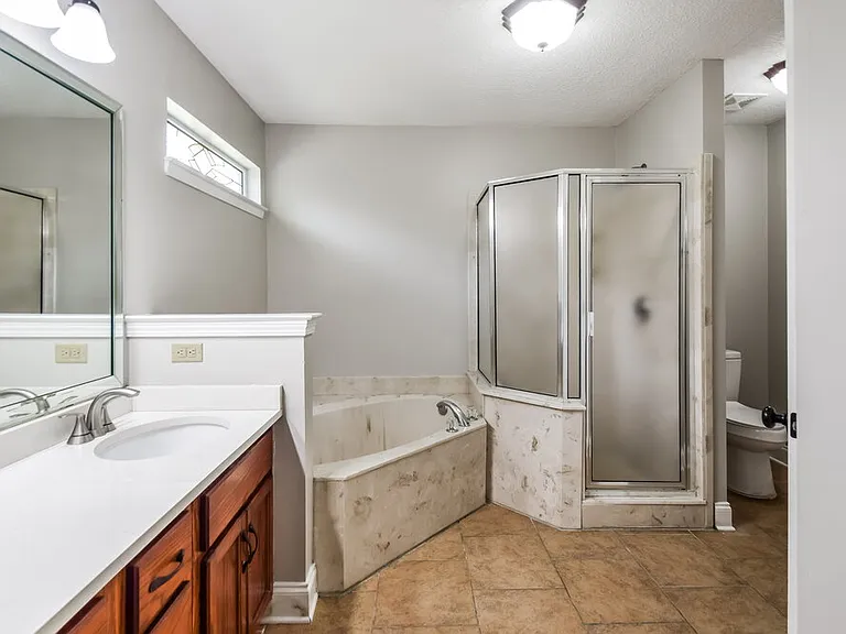 2346 Kindlewood Dr — Photo 12