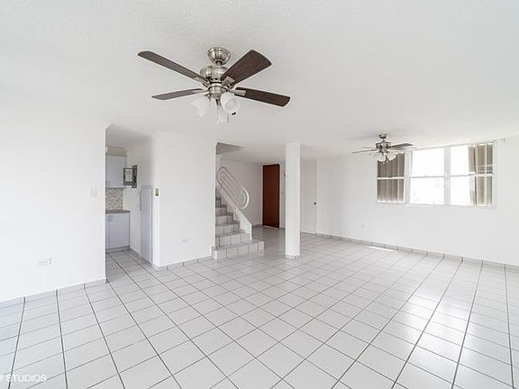Living Room/ Dining Room
