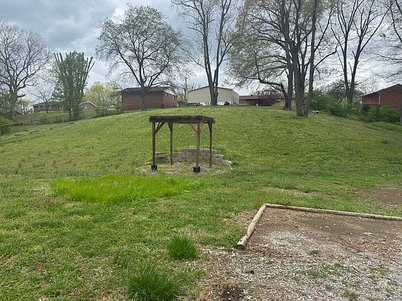 3rd image of 334 Swan Lake Dr